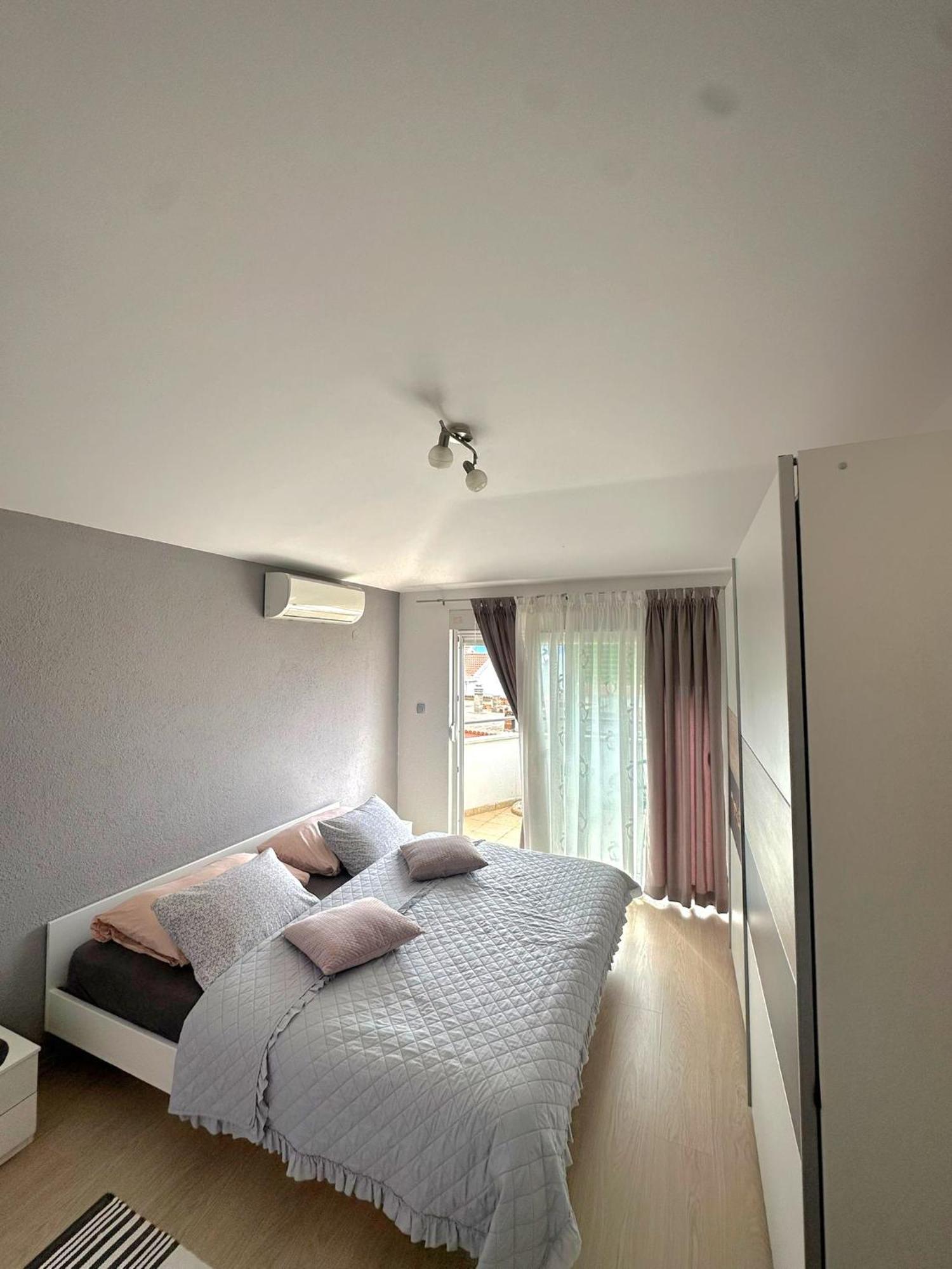 Vila Damir Gradac  Luaran gambar