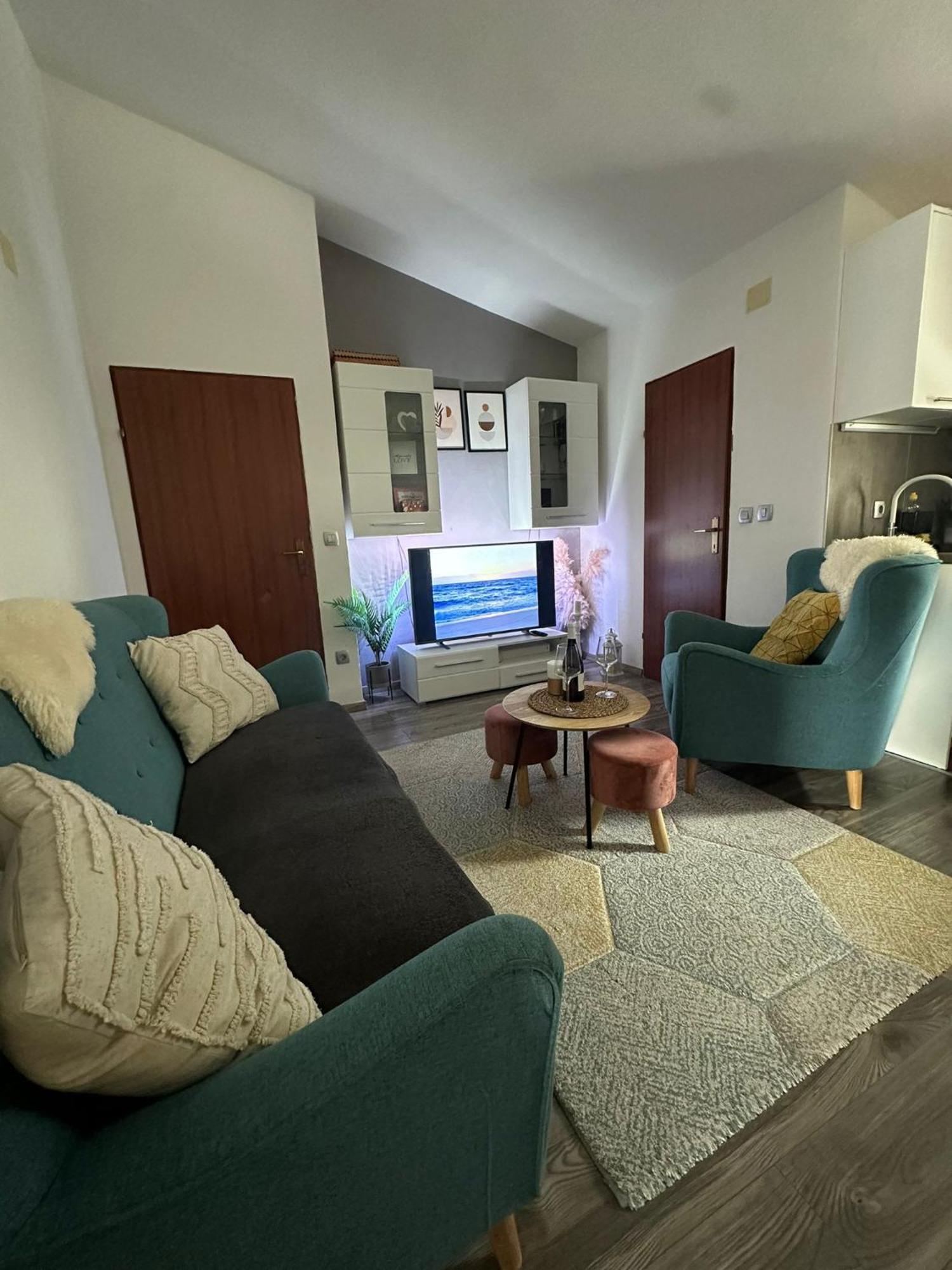 Vila Damir Gradac  Luaran gambar